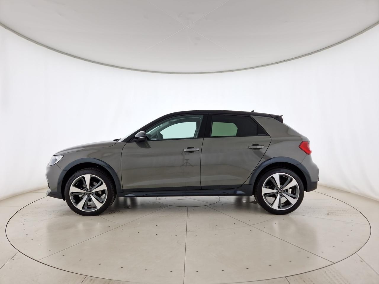 Audi A1 allstreet 30 1.0 tfsi identity contrast 116cv s tronic
