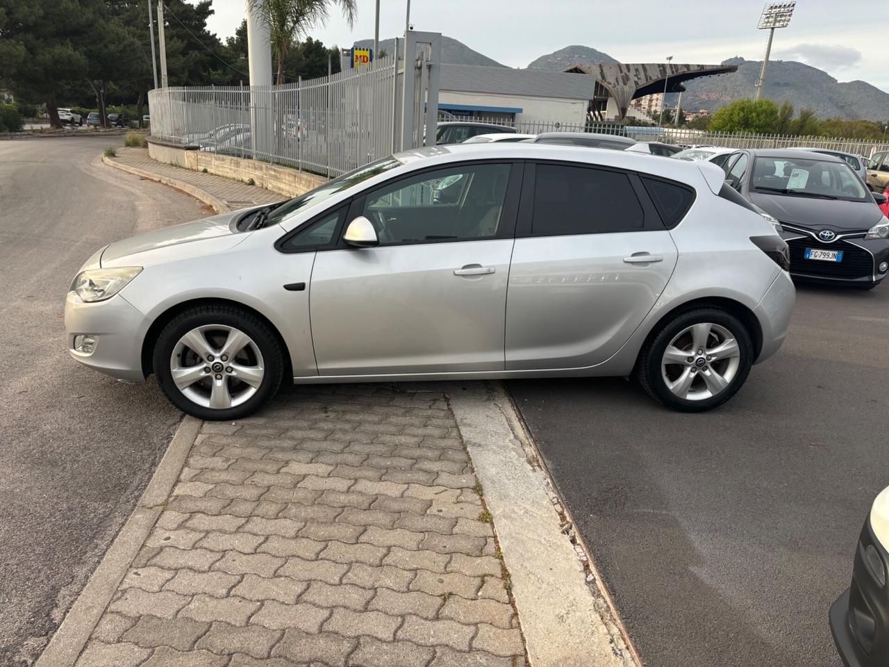 Opel Astra 1.7 CDTI 110CV 5 porte Cosmo