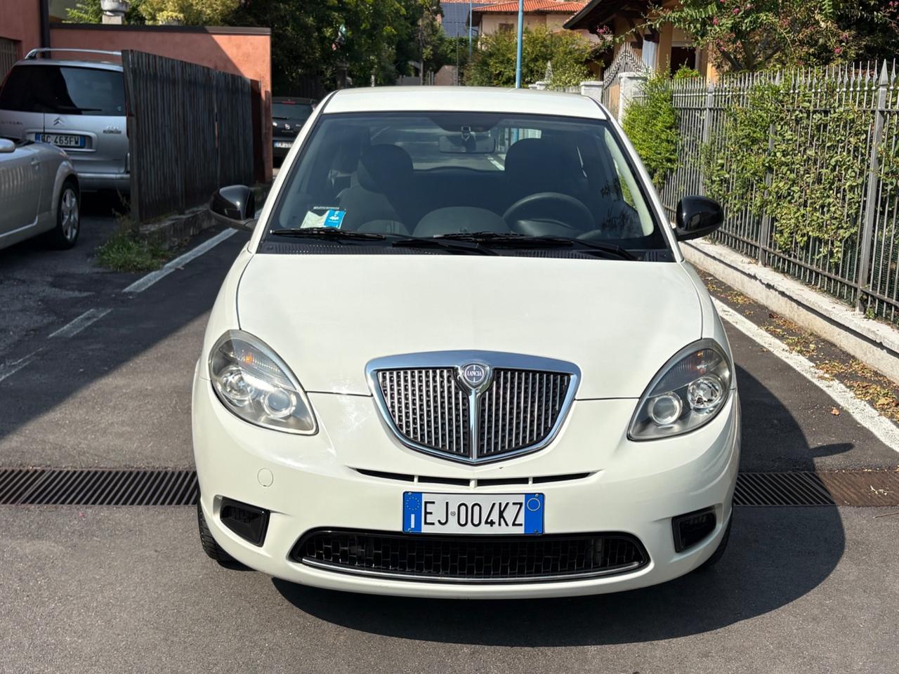 Lancia Ypsilon 1.2 69 CV Platinum NEOPATENTATI