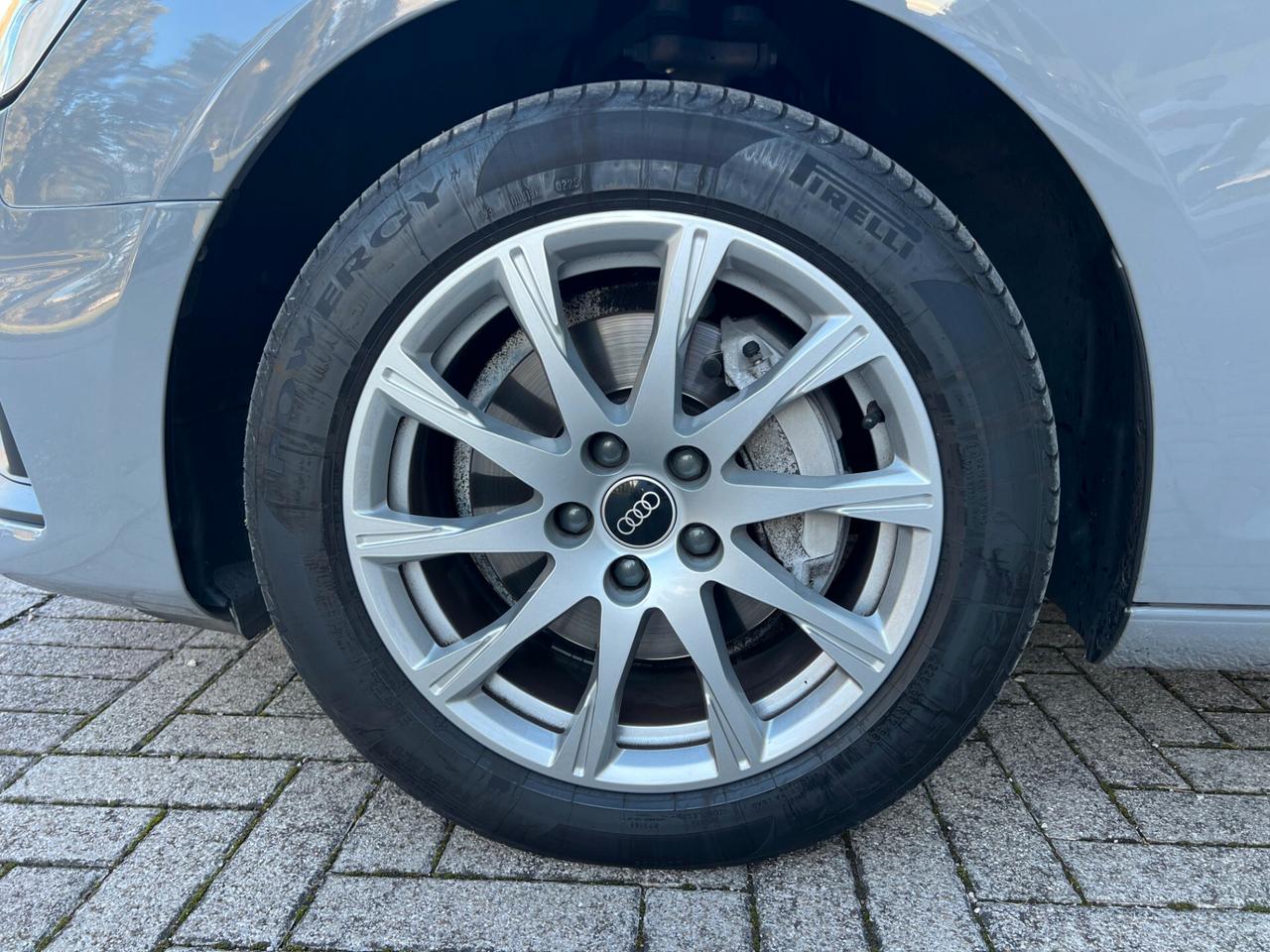 Audi A4 Avant 40 TDI quattro S tronic Business