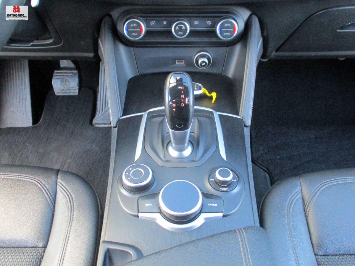 A.R.Stelvio 2.2 T.diesel 210cv AT8 Q4 Exec.-2018