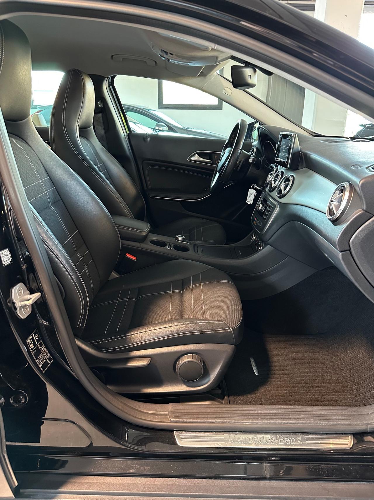 Mercedes-benz CLA 200 CLA 200 CDI Automatic Premium