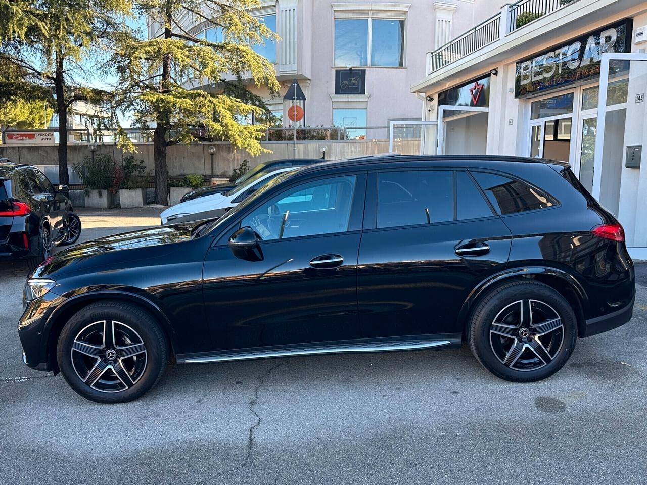 Mercedes-benz GLC 220 d 4M. AMG Premium_PANORAMA_FARI DIGITAL LED_ CAMERA 360_HEAD-UP_BLACK