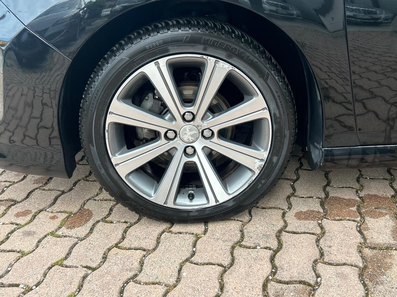 Peugeot 308 1.6 e-HDi 115CV Stop&Start CC Allure