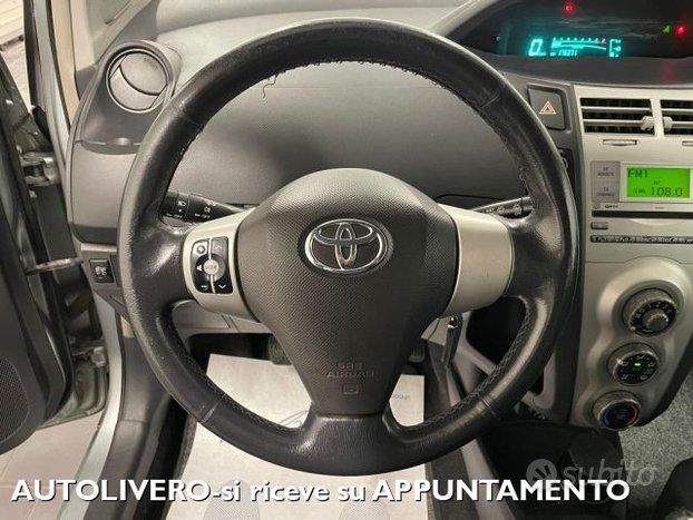 TOYOTA Yaris 1.0 5 porte Sol 69cv-UNIPRO