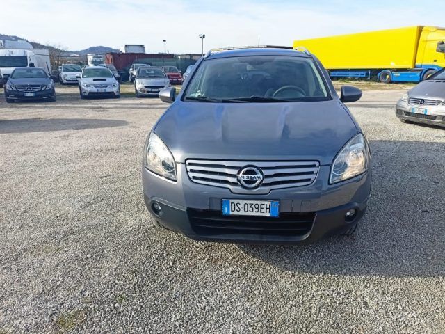 NISSAN Qashqai+2 2.0 dCi DPF 4x4