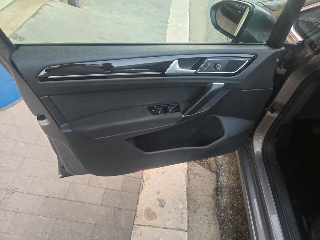 VW GOLF 7 SPORTVANS 2.0 TDI 150 CV ANNO 2015 KMCERTIF