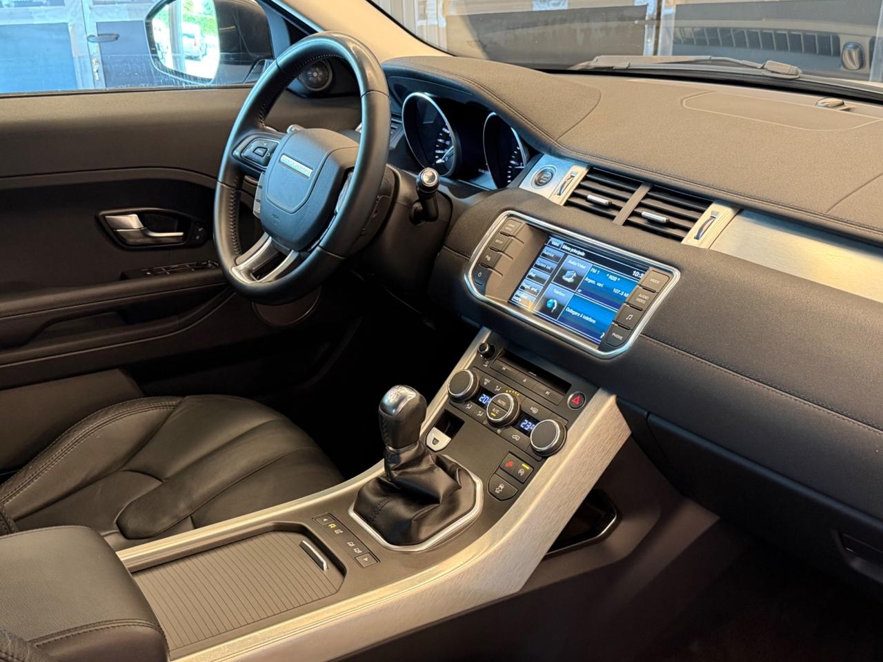 Land Rover Range Evoque 2.2 TD4 5p. Pure
