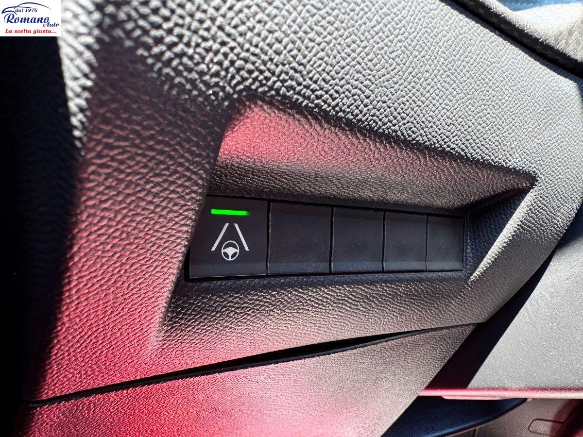 Peugeot 2008 Hybrid 136 e-DCS6 GT#TETTO APRIBILE!