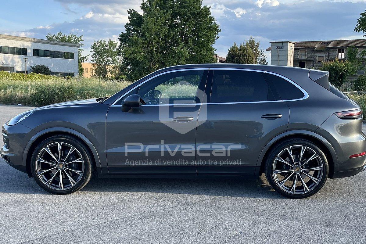 PORSCHE Cayenne 3.0 V6