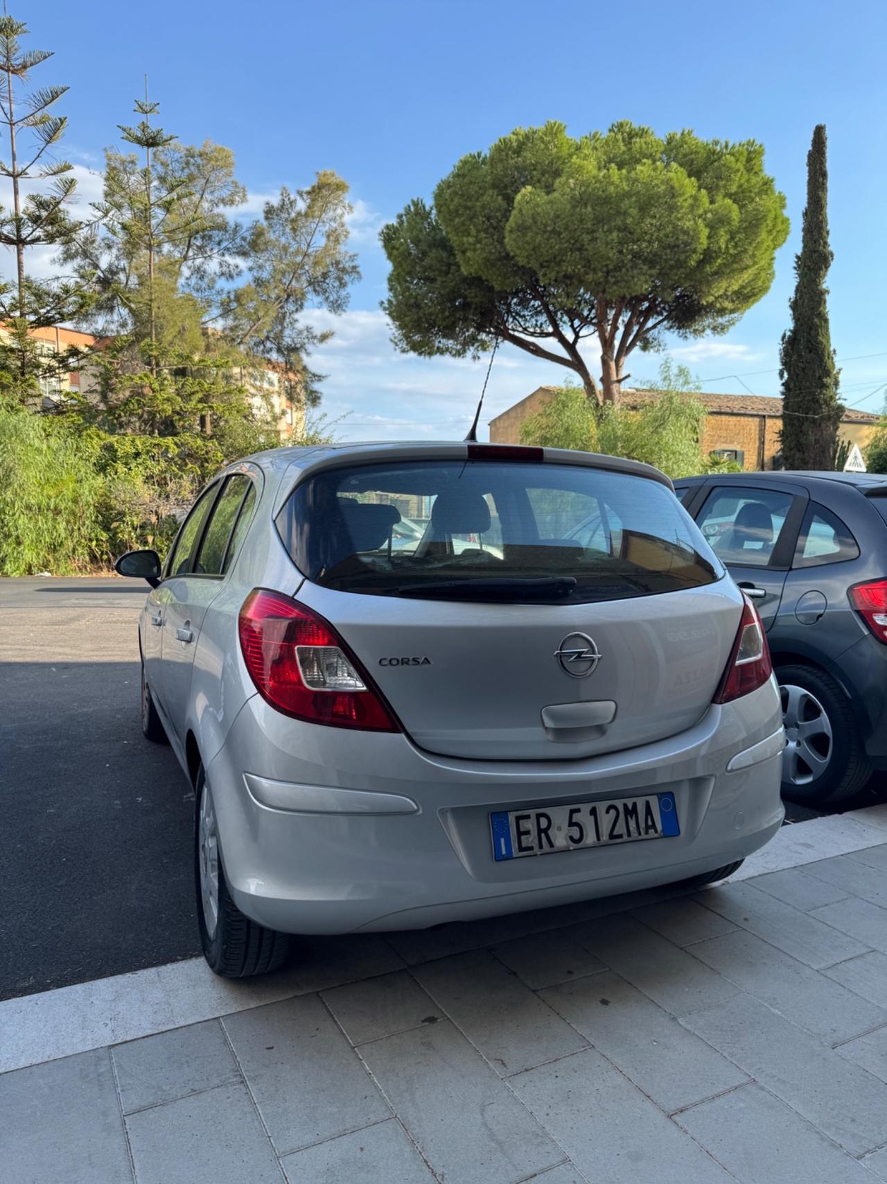 Opel Corsa 1.2 5 porte Edition