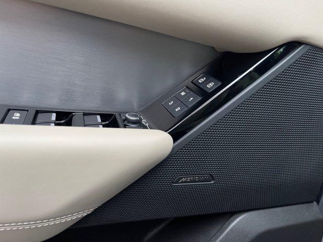 LAND ROVER Range Rover Velar 3.0D I6 4DW 300CV R-DYNAMIC HSE GANCIO TRAINO ELET