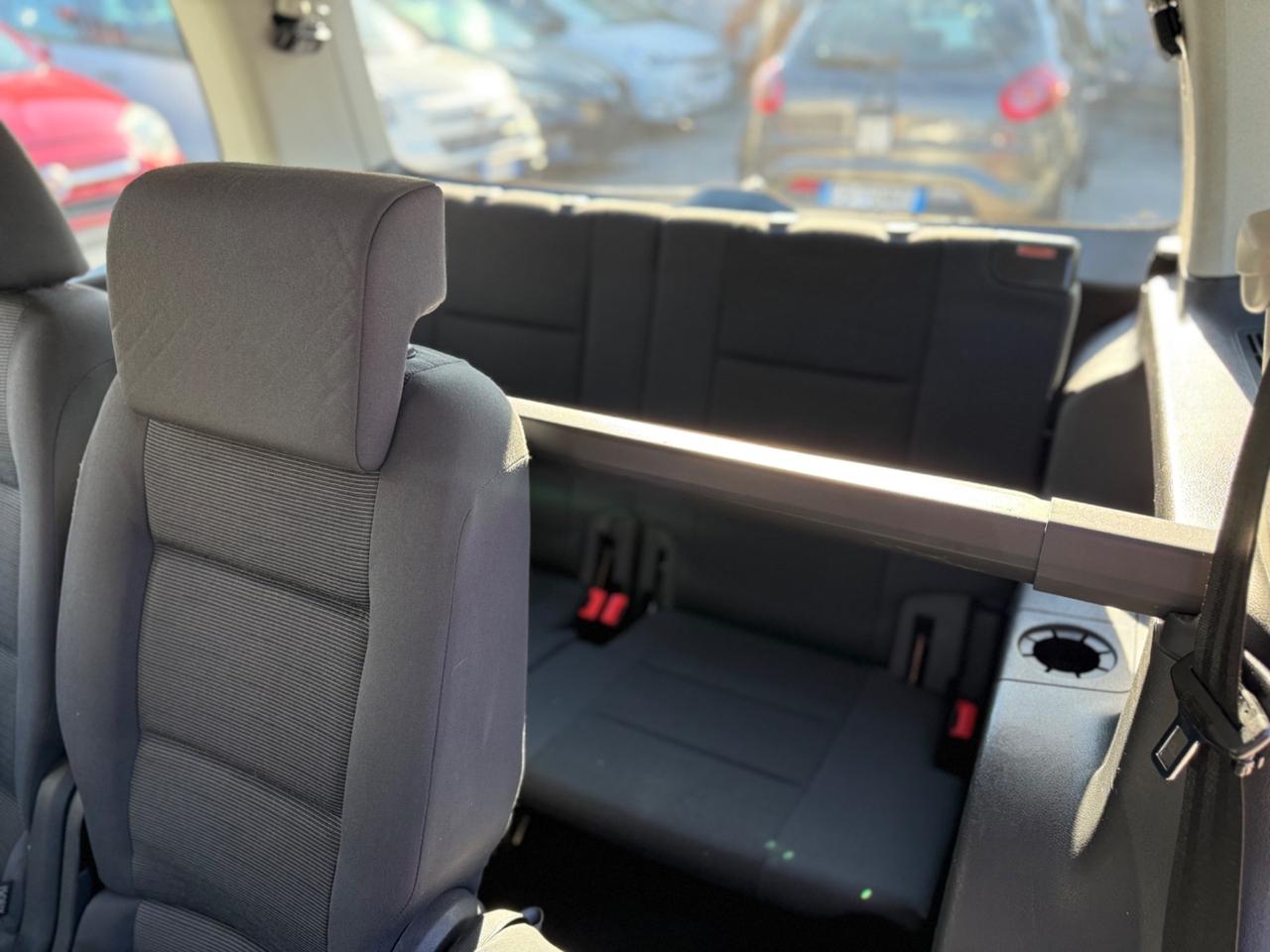 Volkswagen Touran 2.0 Trendline Ecofuel 7 Posti