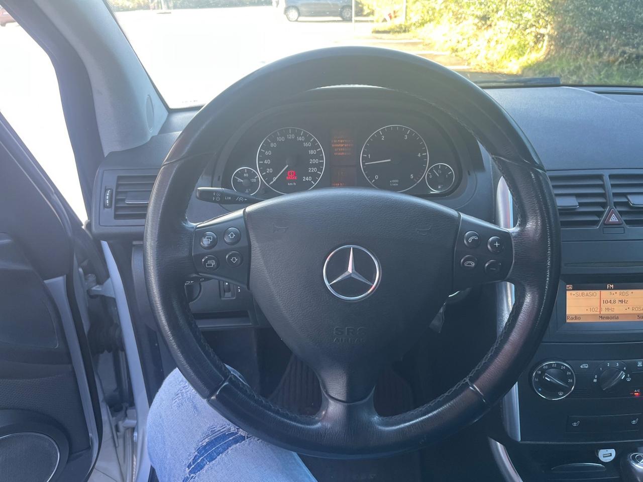 MERCEDES A180 CDI COUPÈ CAMBIO AUTOMATICO