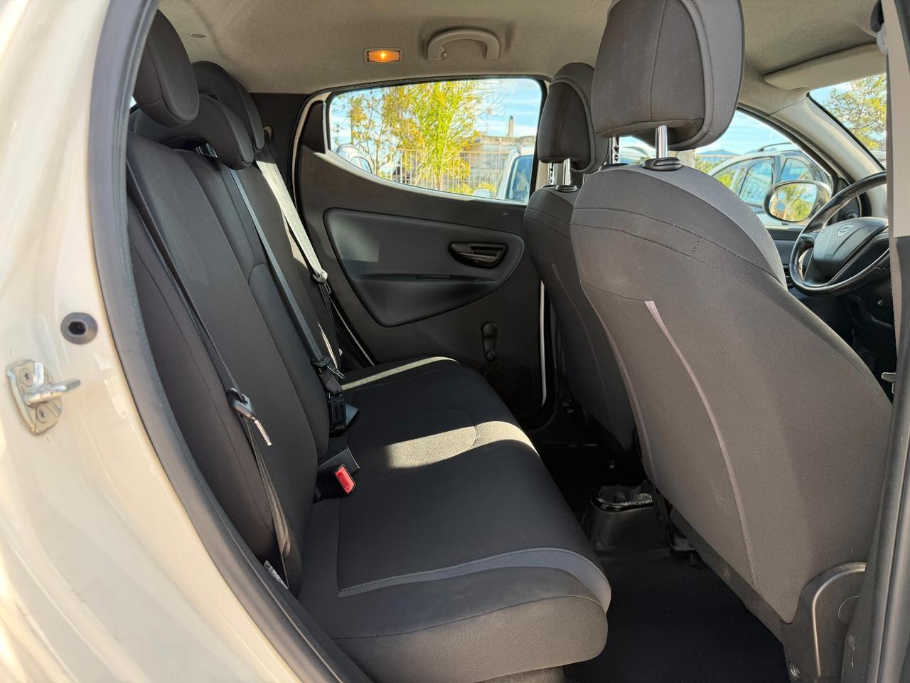 LANCIA YPSILON 2016 1.2 BENZINA/GPL 69 CV