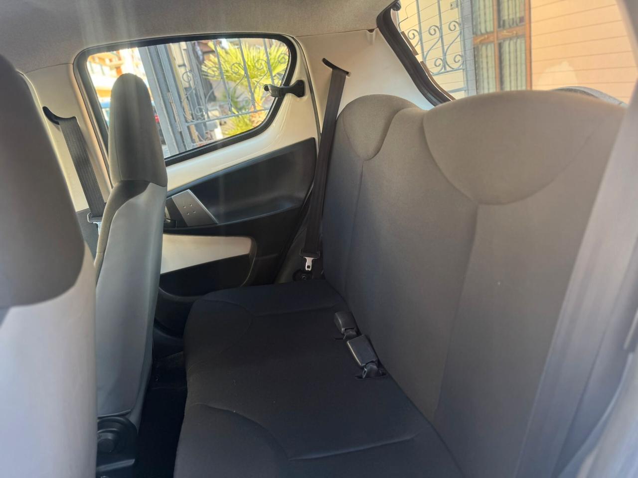 Toyota Aygo 1.0 12V VVT-i Orange Connect GPL