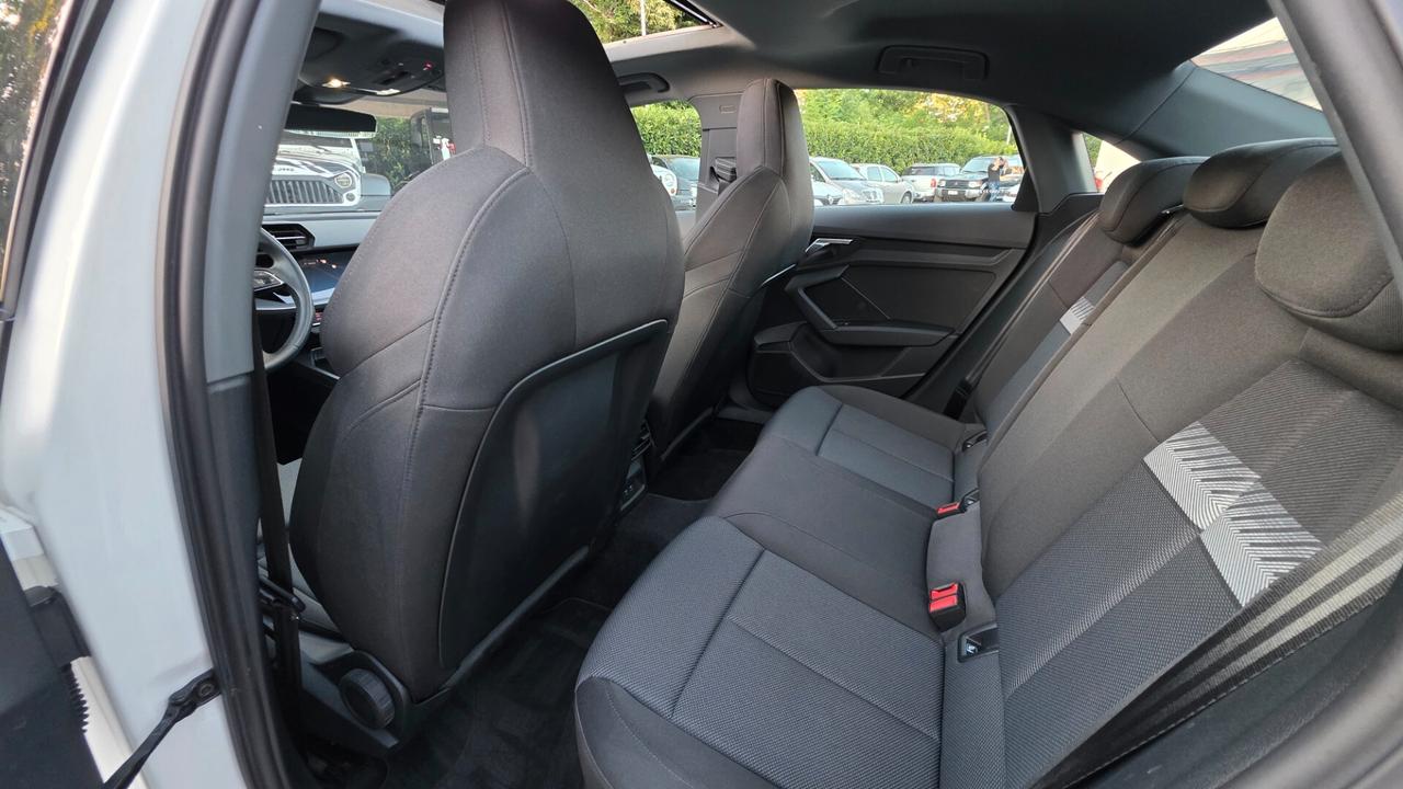 Audi A3 Sedan 30 TDI S line edition