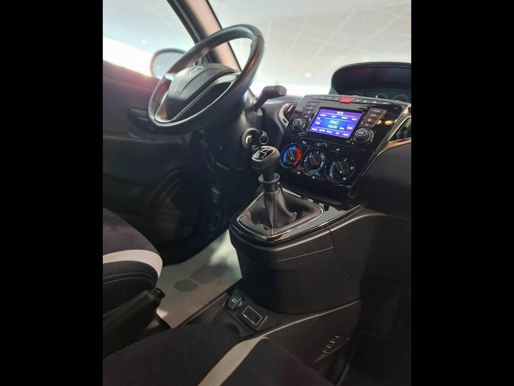 Lancia Ypsilon 5 Porte 1.2 Ecochic Silver