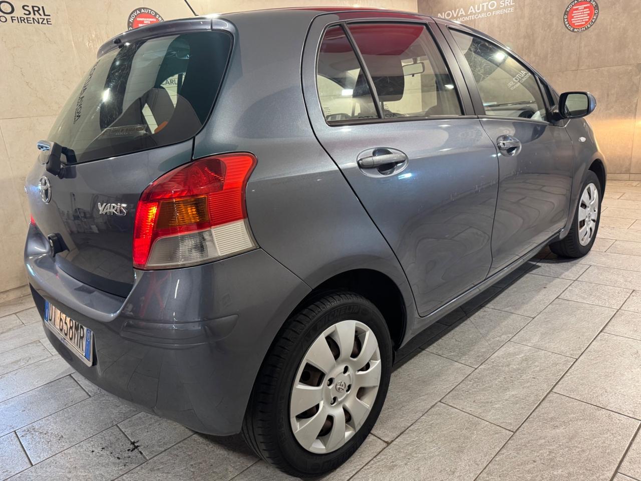 Toyota Yaris 1.0 5 porte NEOPATENTATI / TAGLIANDI TOYOTA
