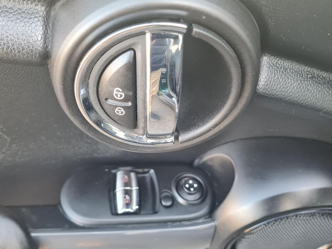 Mini One D 5-door Hatch 1.5 One Business #7476