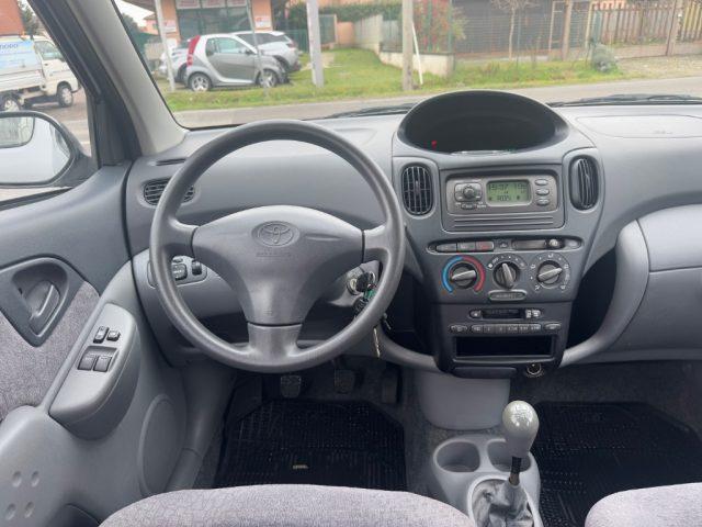 TOYOTA Yaris Verso 1.3i 16V cat Sol