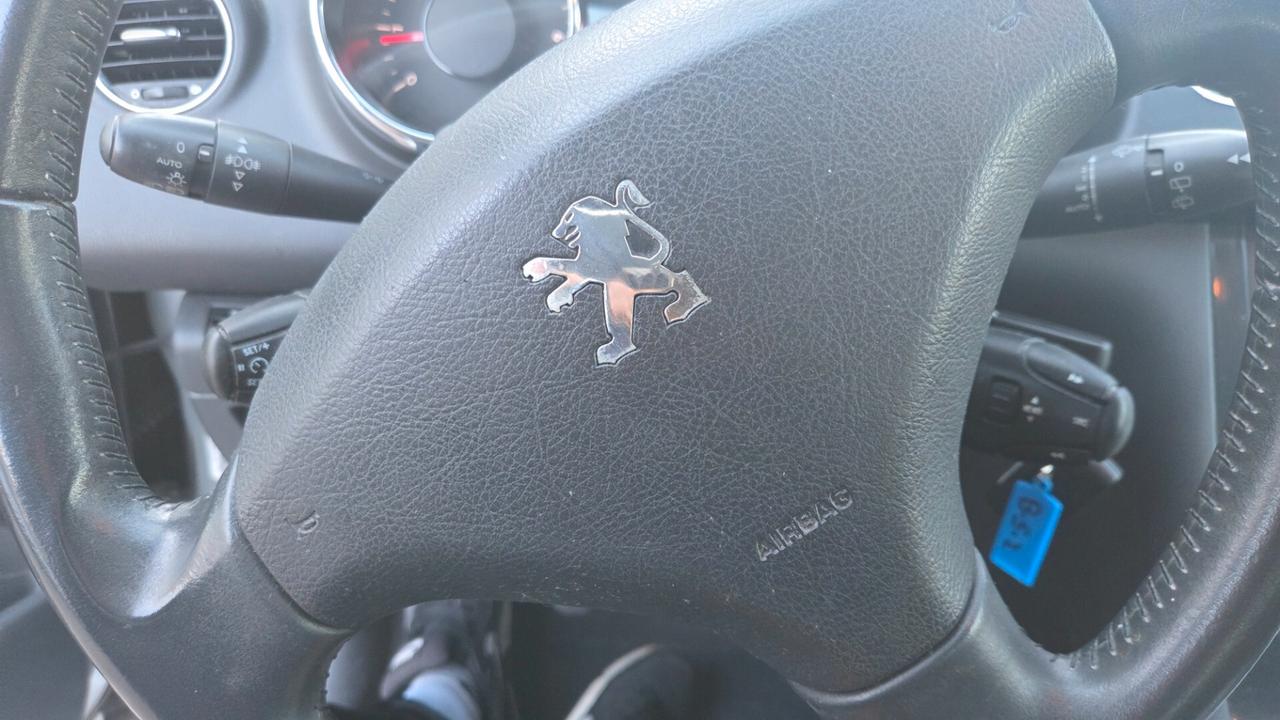 Peugeot 3008 1.6 THP 156CV Tecno