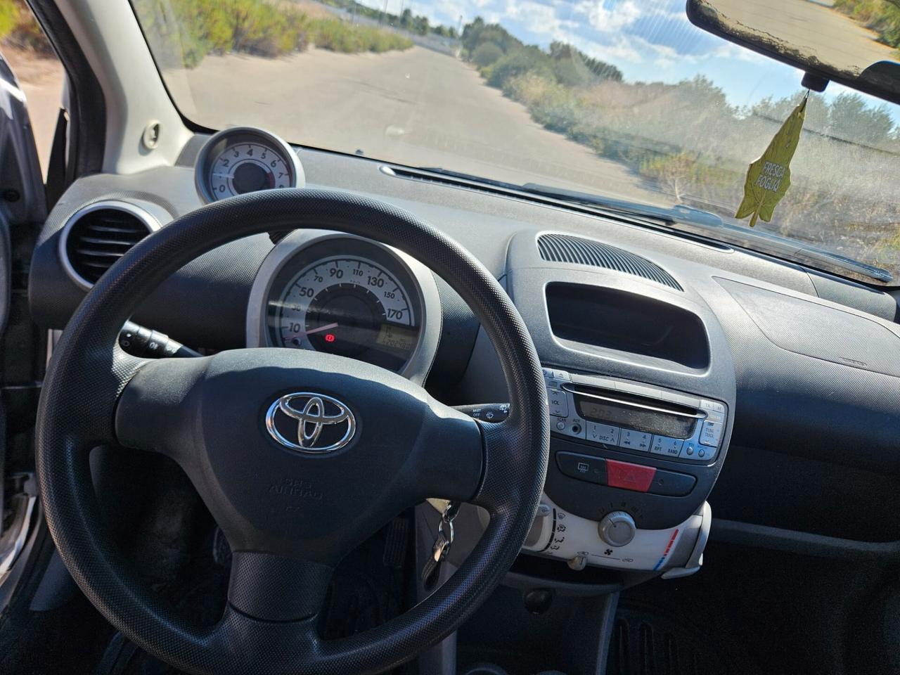 Toyota Aygo 1.0 12V VVT-i 5 porte Sol