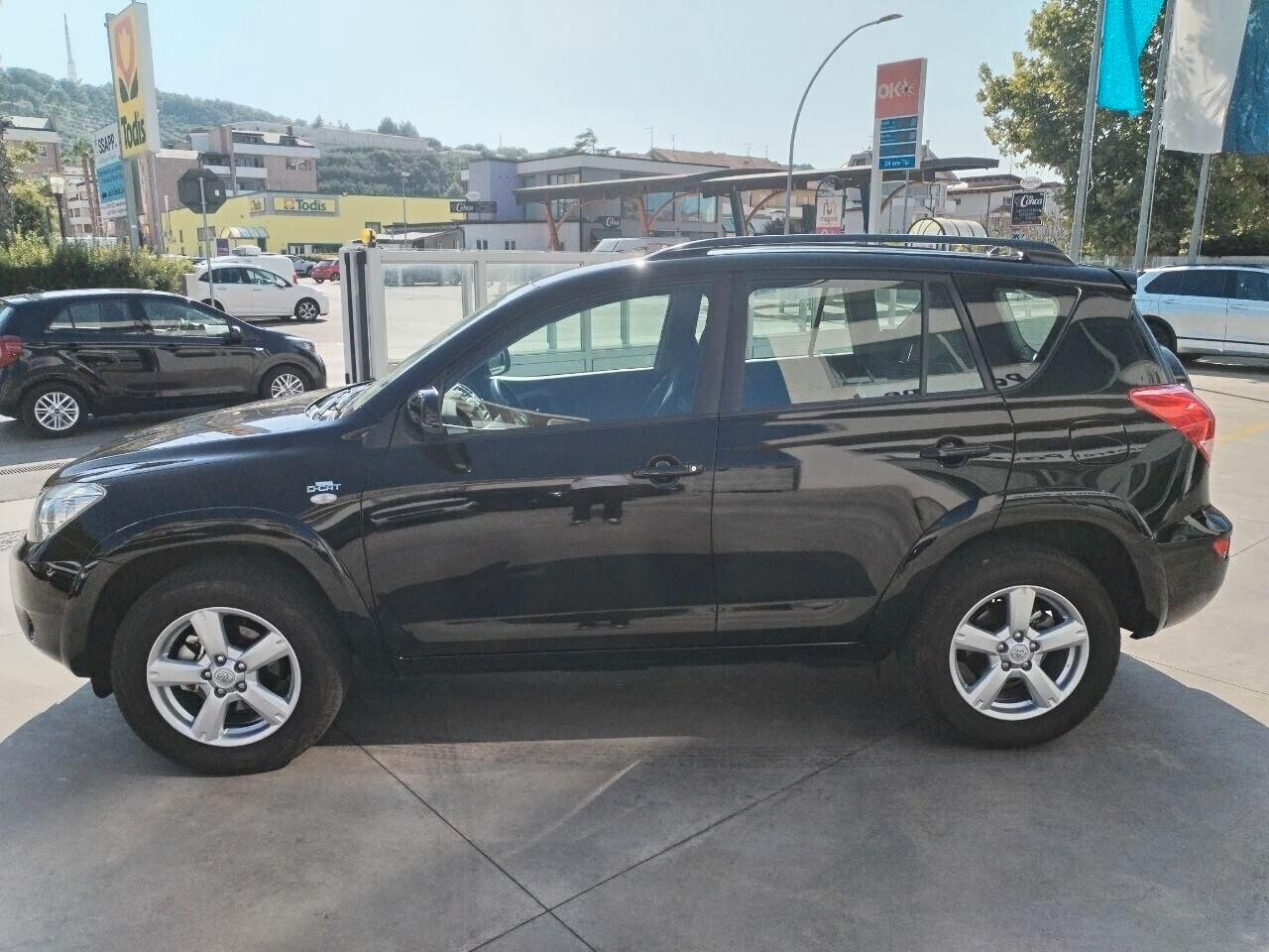 Toyota RAV 4 RAV4 2.2 D-4D 177 CV Luxury