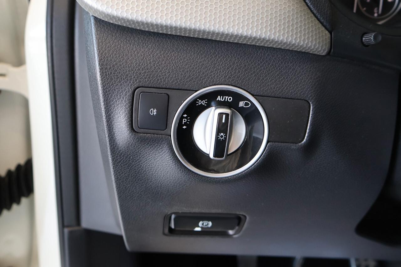 Mercedes-benz B 180 d Premium