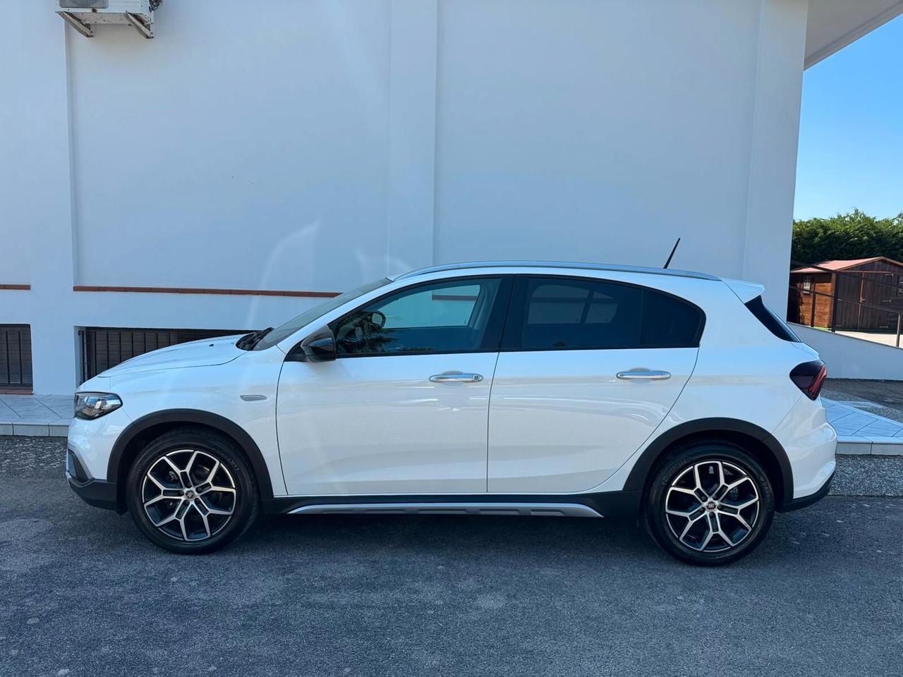 Fiat Tipo 5 porte Cross
