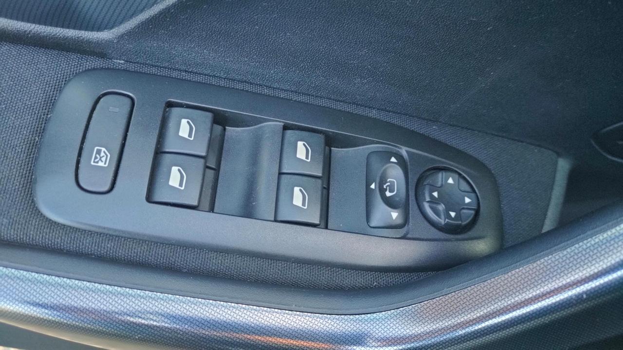 Peugeot 2008 2008 1.2 Turbo Allure 130cv my19