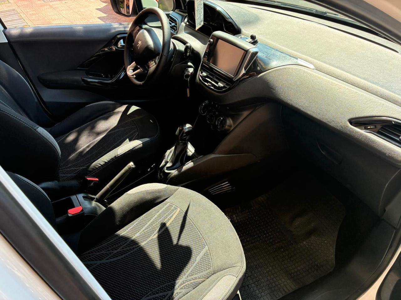 Peugeot 208 1.4 HDi 68 CV 5 porte Active