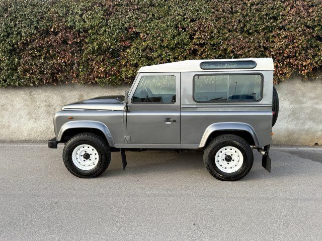 LAND ROVER Defender 90 2.4 S TD4 Station Wagon