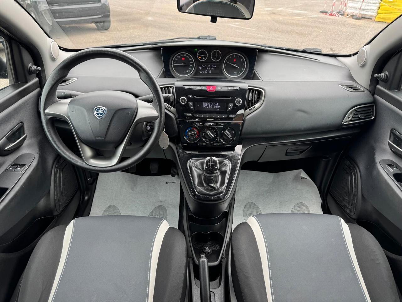 Lancia Ypsilon 1. 2 BENZINA 69CV 2014