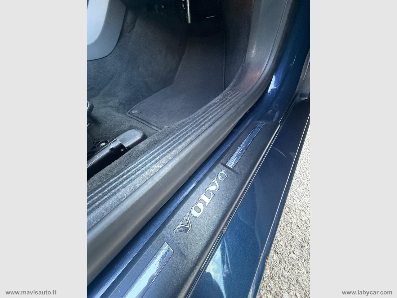 VOLVO V40 D2 1.6 Momentum