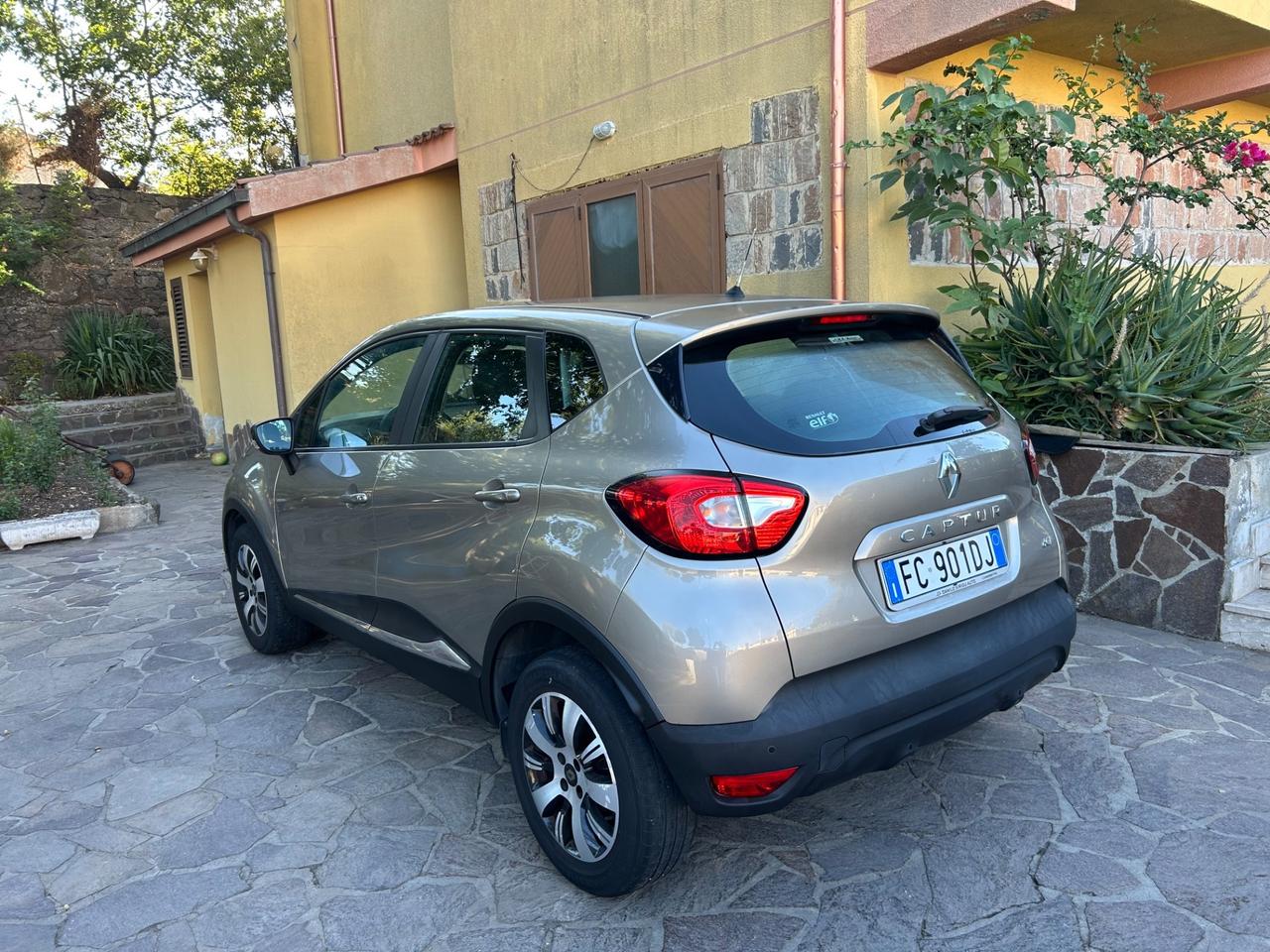 Renault Captur dCi 8V 90 CV Start&Stop Energy Iconic