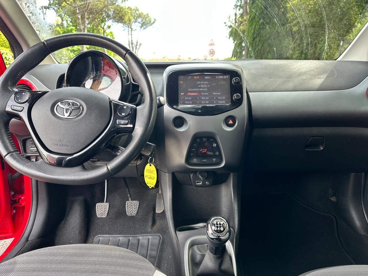 Toyota Aygo 1.0 VVT-i 72 CV 5 porte x-play Bluetooth touch RADAR