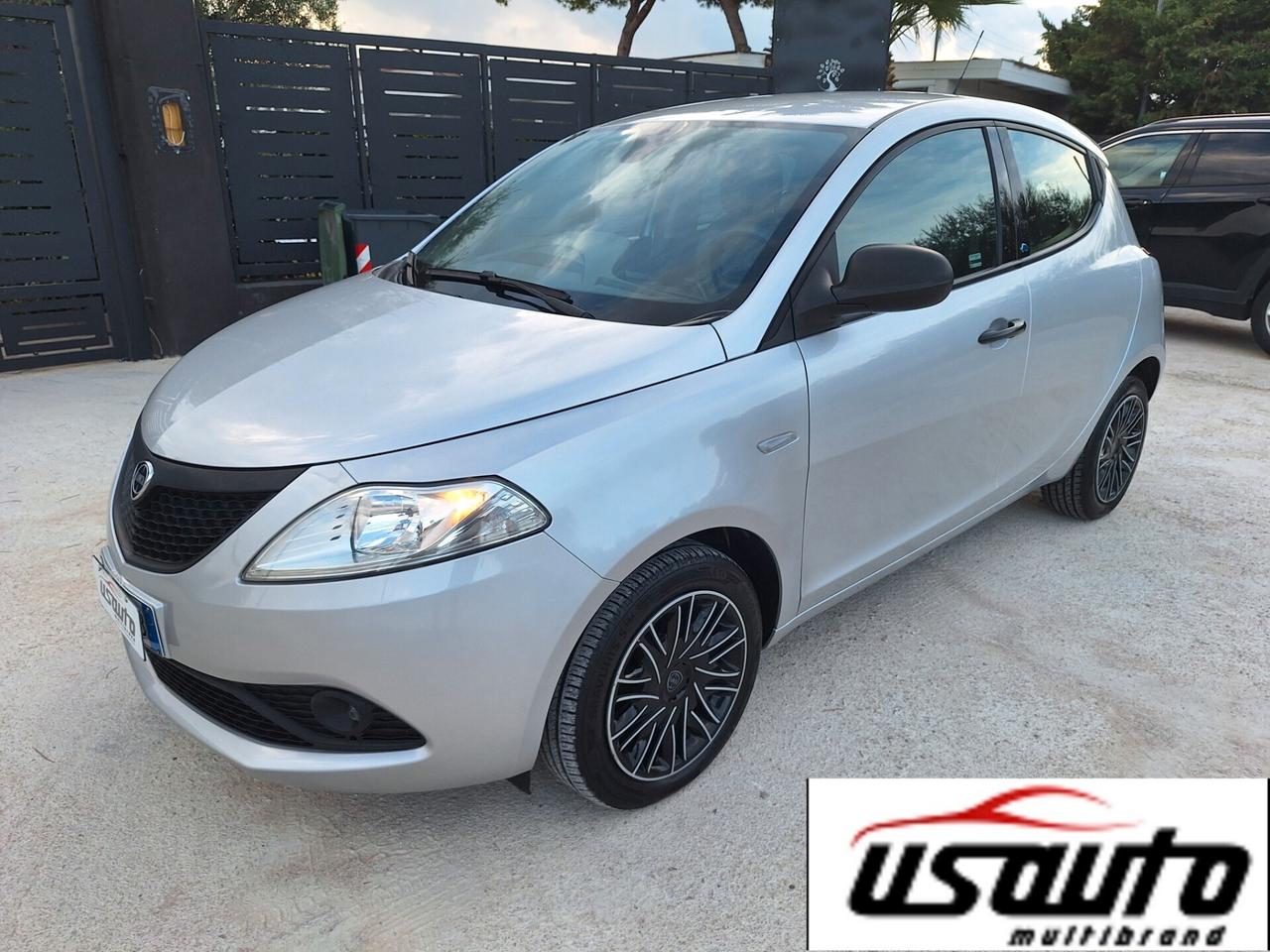 Lancia Ypsilon 1.2 69 CV 5 p 72000 KM 2019