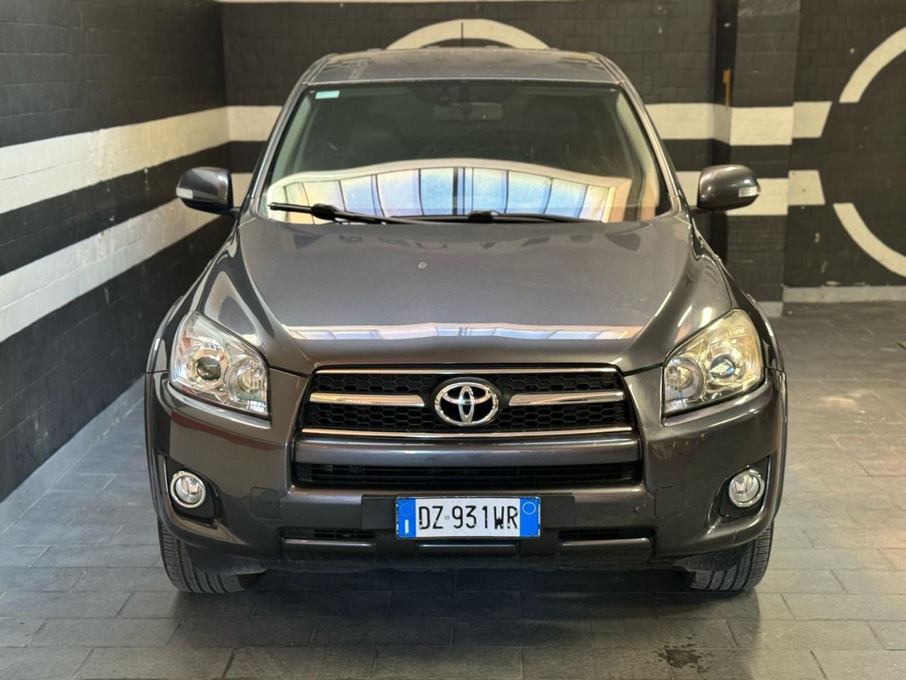 Toyota RAV 4 RAV4 Crossover 2.2 D-4D 150 CV DPF Luxury