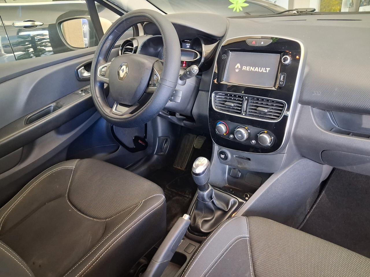 RENAULT Clio Intens 1.200 16v 75cv 5porte