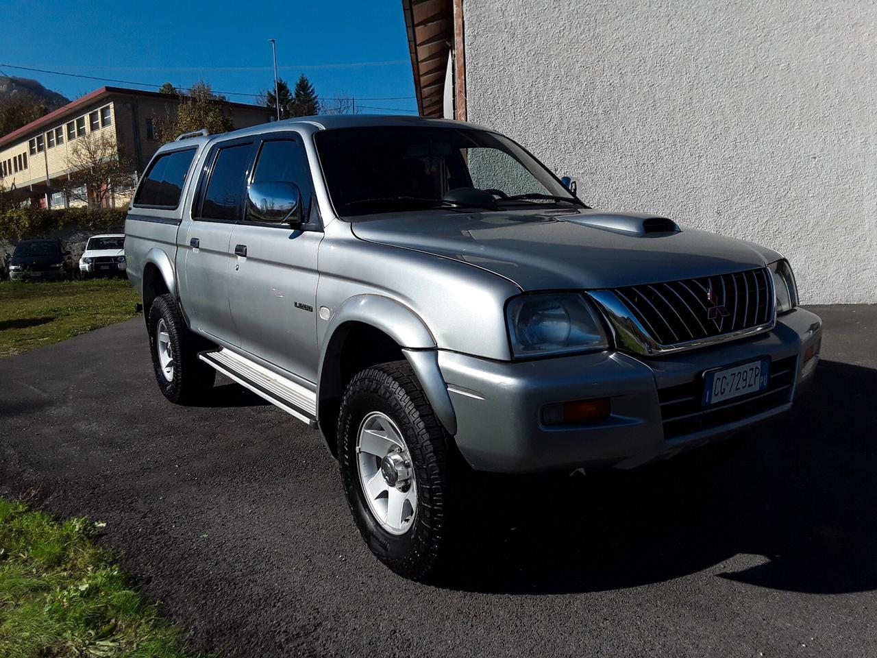 Mitsubishi L200 2.5 TDI 4WD Club Cab Pick-up GLS