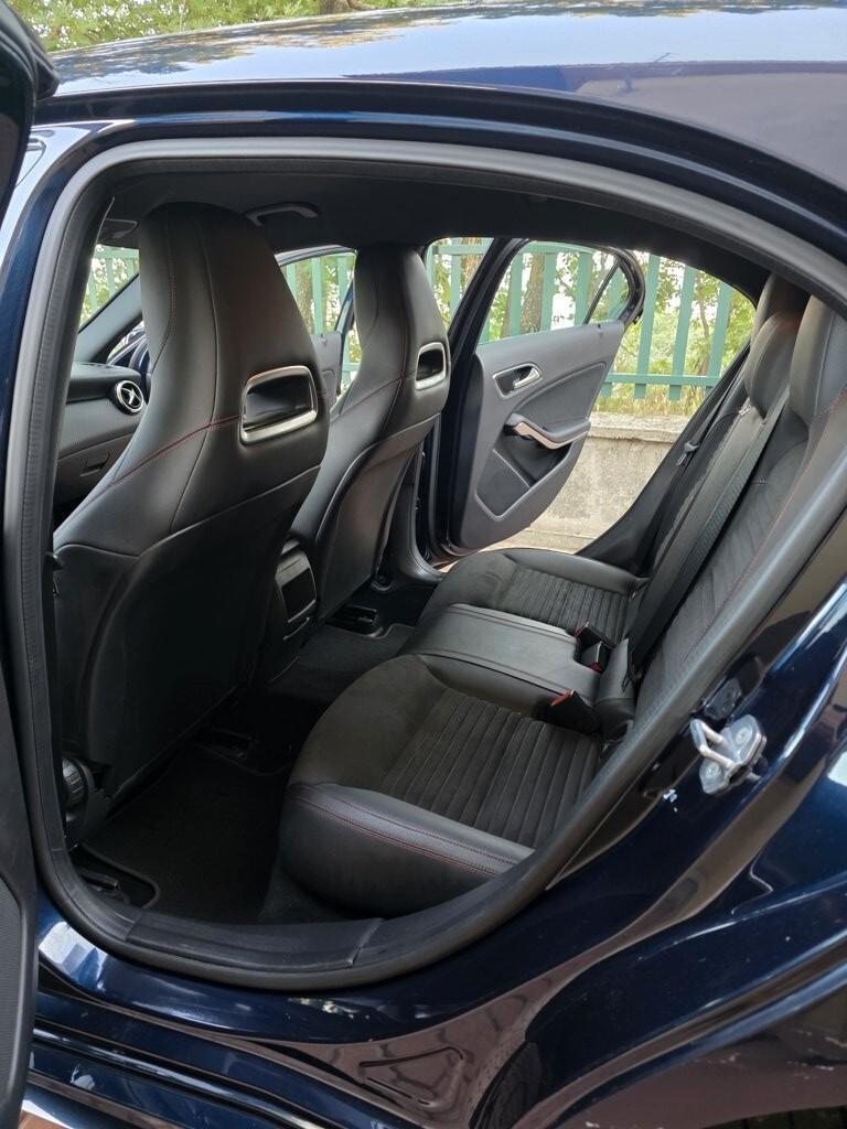 Mercedes-benz A 180 d Premium AMG