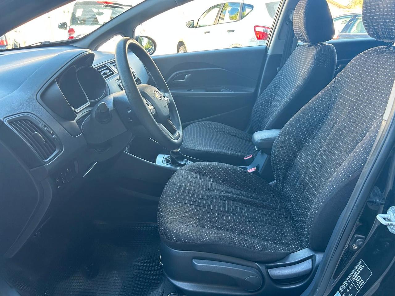 Kia Rio 1.1 CRDi WGT 5p. EX