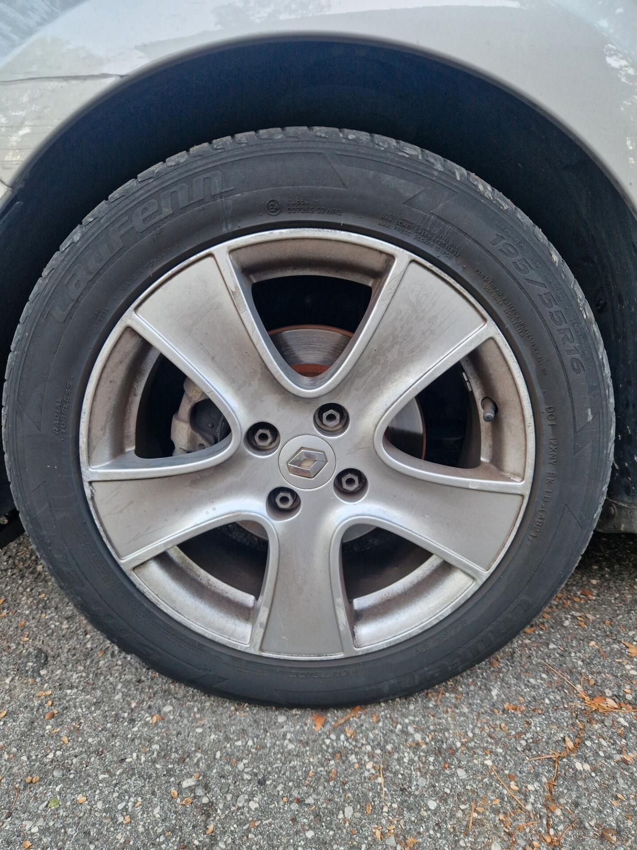 Renault Clio 1.2 Benz 75CV - 2012