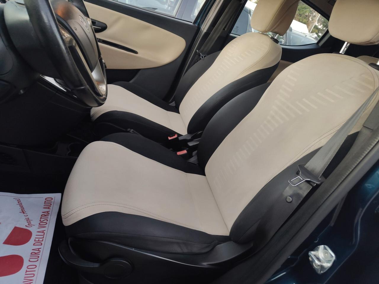 Lancia Ypsilon 1.2 5p GPL Ecochic 30th anniversary