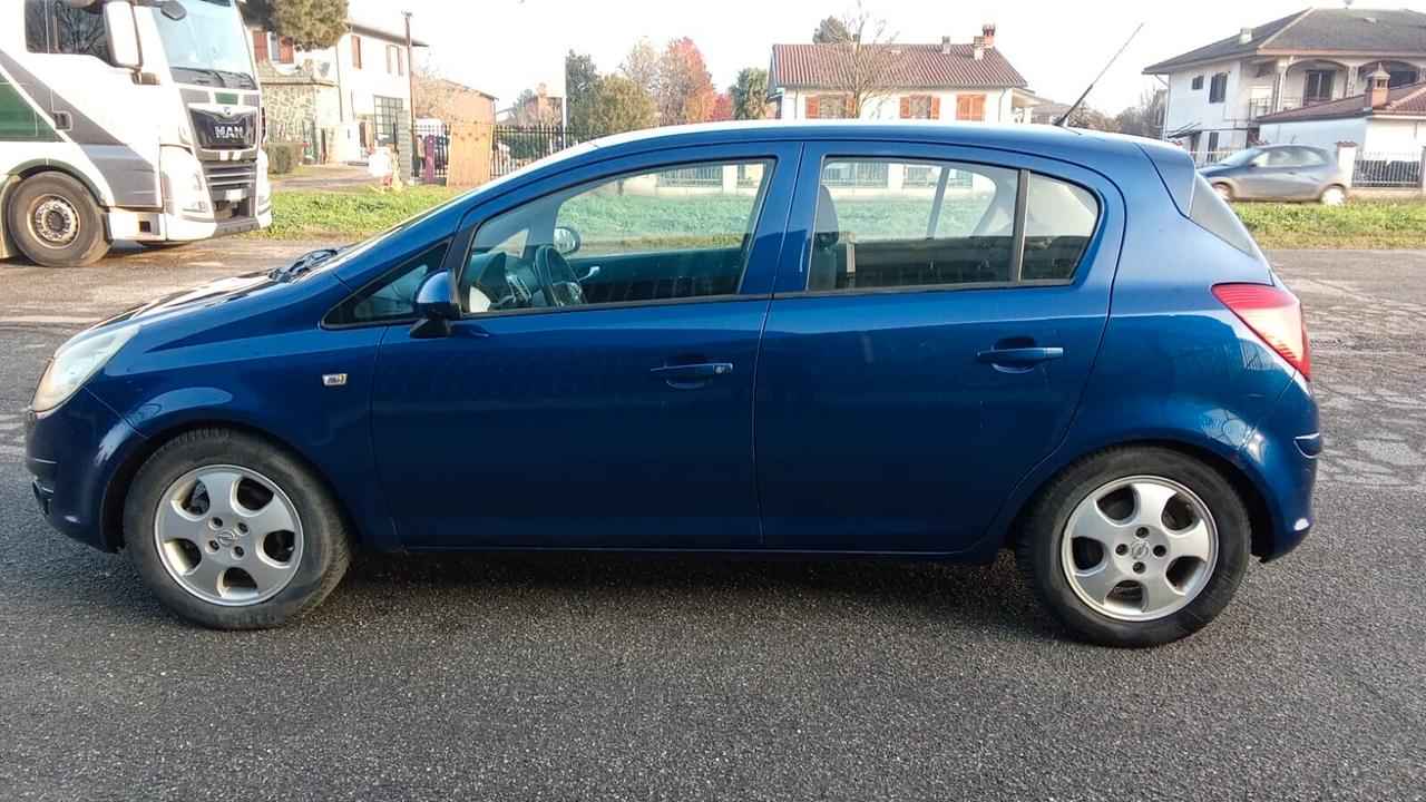 Opel Corsa 1.2 BENZ / GPL (2029)