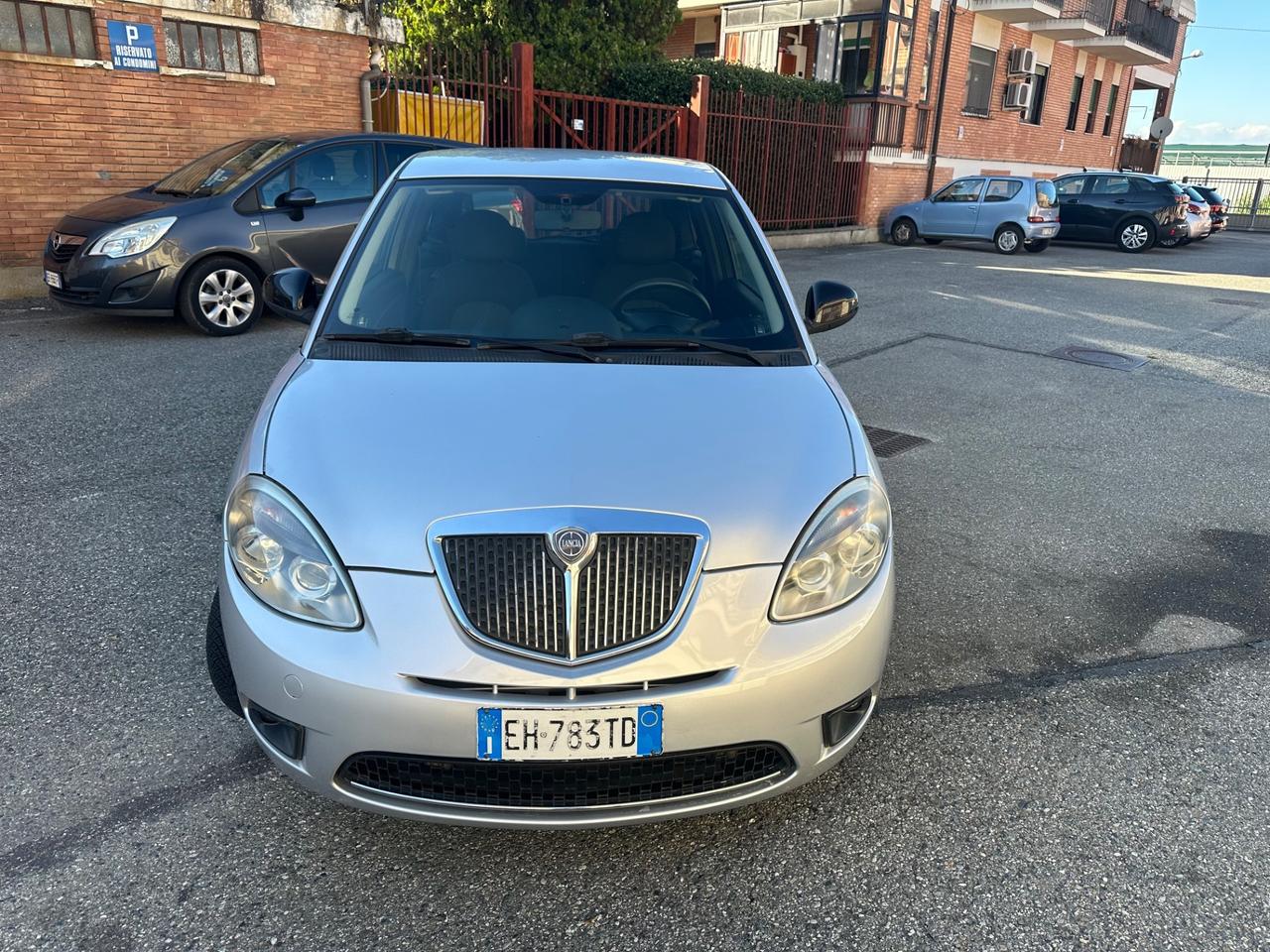 Lancia Ypsilon 1.2 69 CV pochi km clima