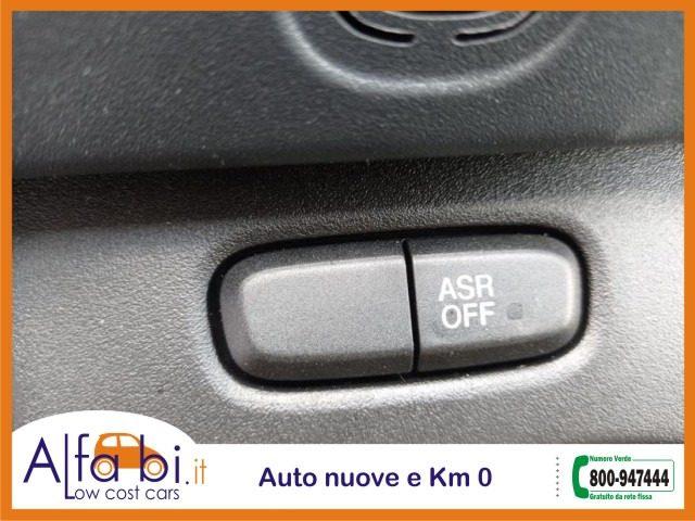 FIAT Panda 1.0 FireFly 70CV Hybrid Cross (RED)