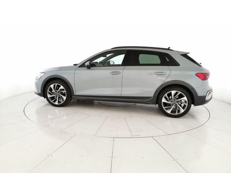 Audi A3 allstreet 2.0 tdi Identity Contrast 150cv s-tronic