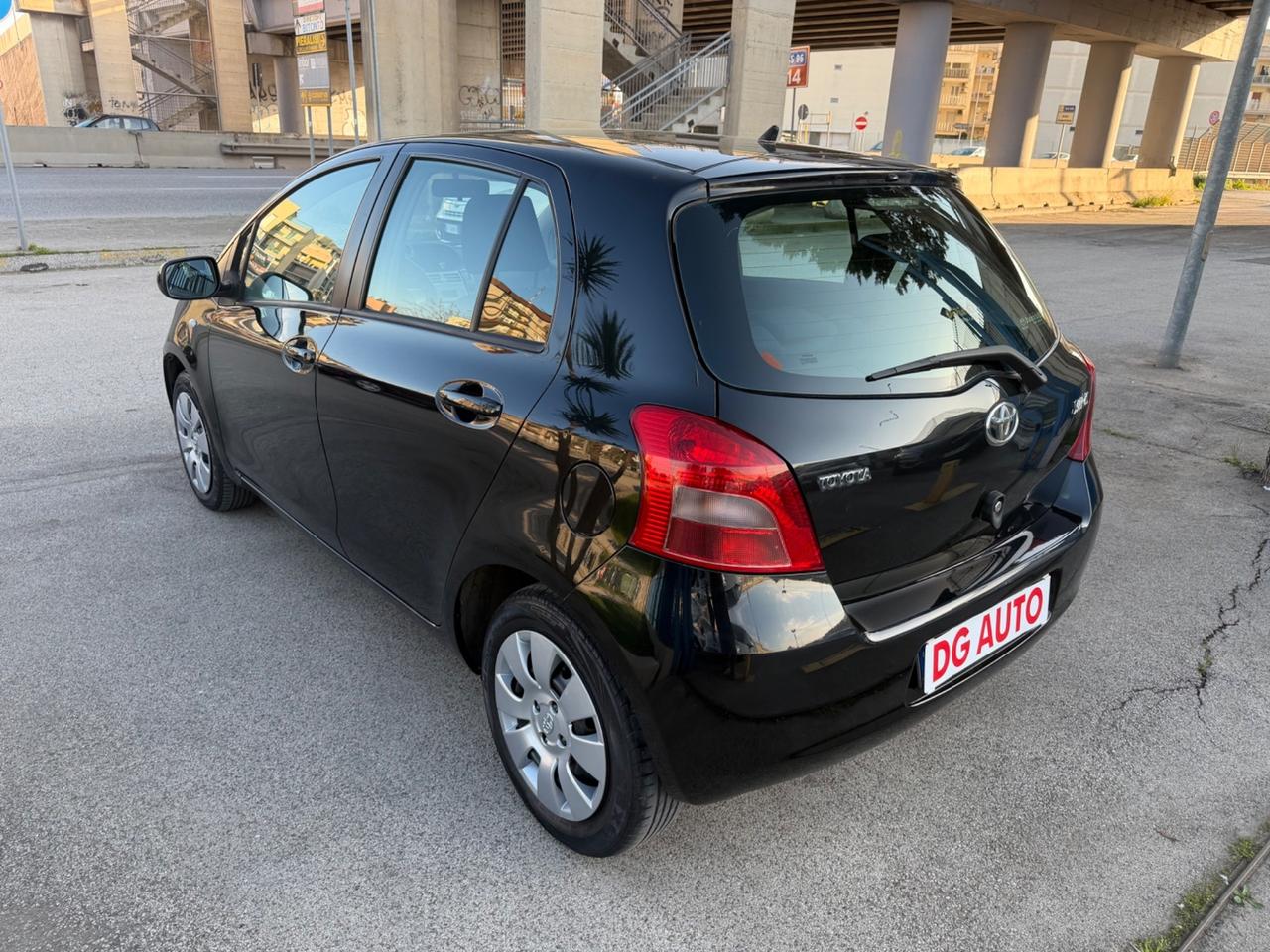 Toyota Yaris 1.0 benzina 69 cv 2007